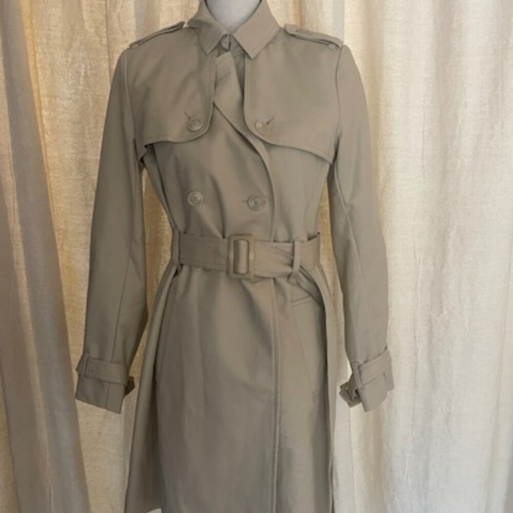 New Tommy Hilfiger Ladies Belted Tan Trench Coat in Cotton, SZ Small
